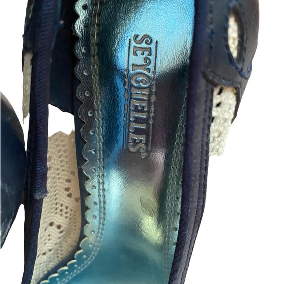 Vintage Seychelles Navy and Lace Pumps Size 6.5 - Picture 9 of 9